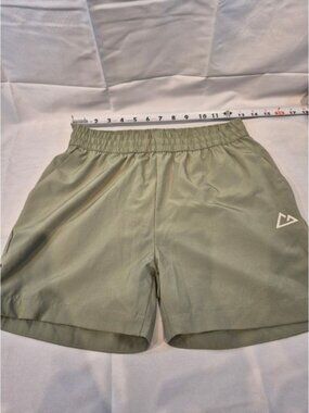 Giordano Motion Women's Athletic Shorts Light Green Size S Lightweight Elastic